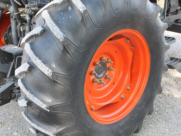 2012-kubota-m8540-image-13