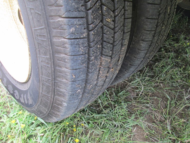 2000-gmc-3500-image-5