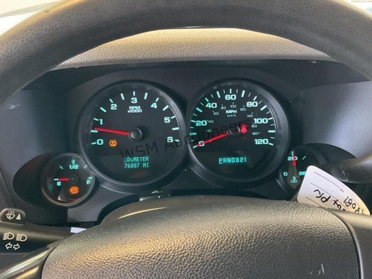 2012-chevrolet-silverado-1500-image-17