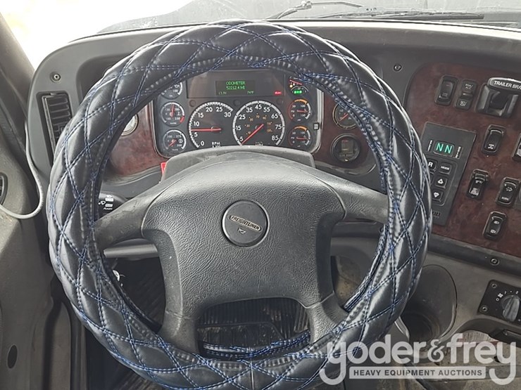 2019-freightliner-108sd-image-70
