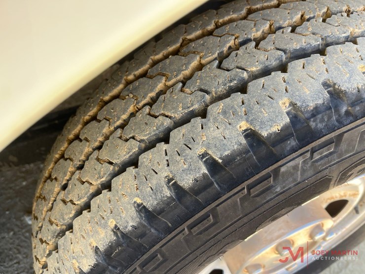 2013-ford-f250-xl-image-12