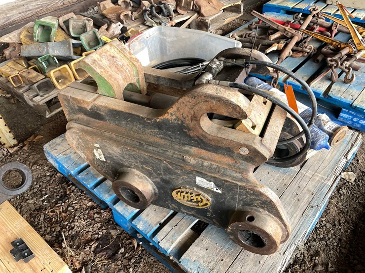 komatsu-pc200-image-2