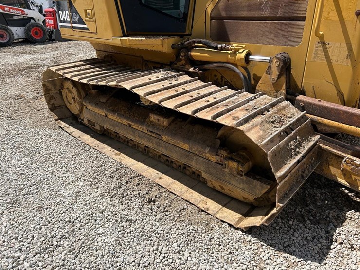 caterpillar-d4g-lgp-image-11