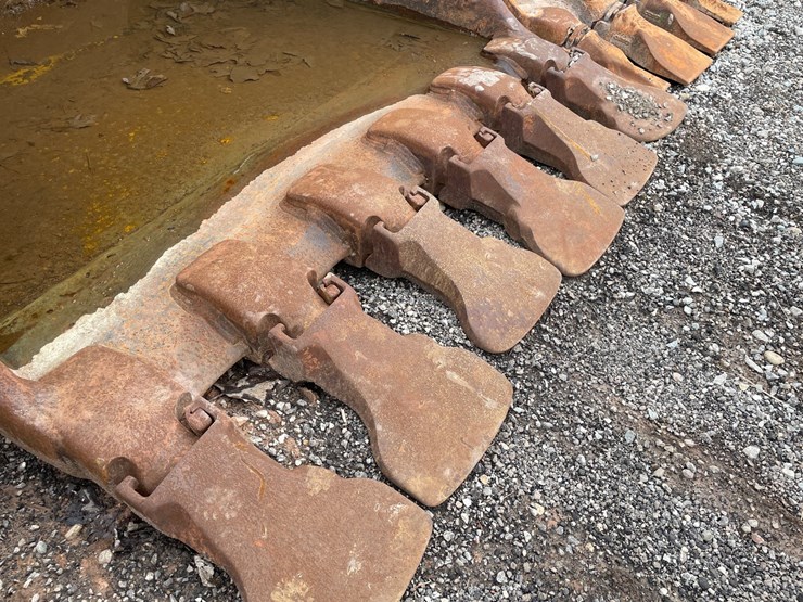 #5010-•-excavator-bucket-image-7