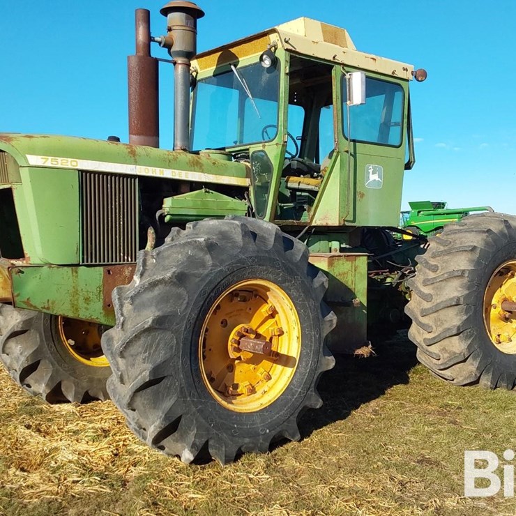 1974 JOHN DEERE 7520