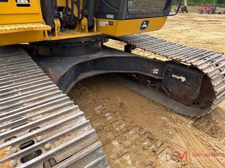 2021-deere-200g-image-7