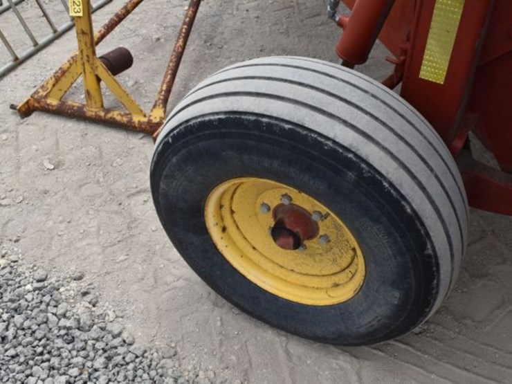 new-holland-499-image-7