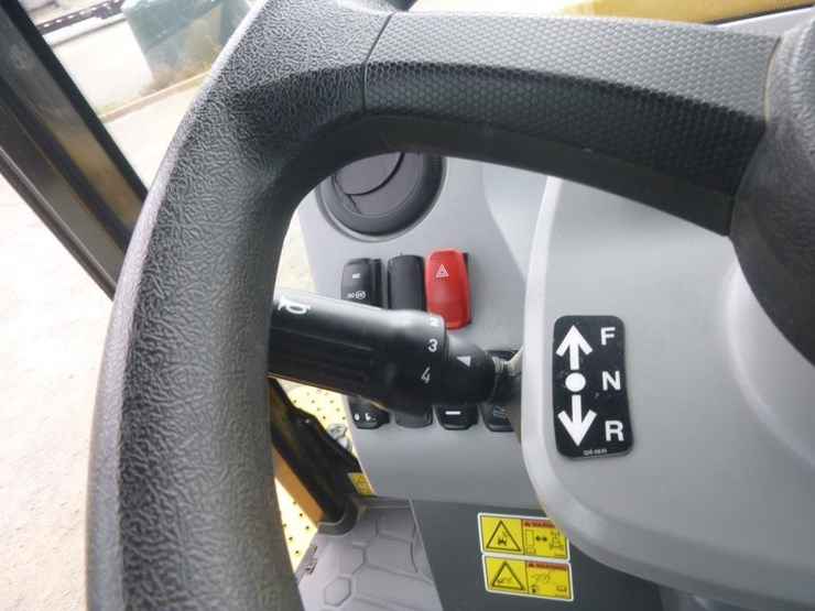 2023-caterpillar-420-xe-image-13