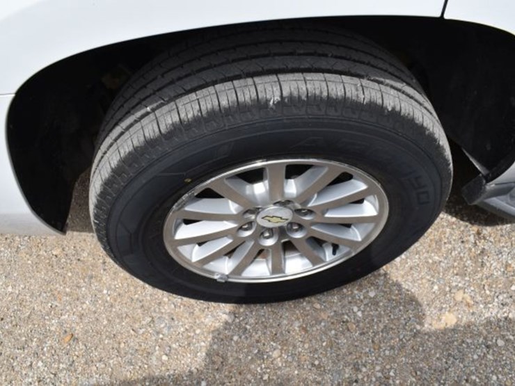 2018-chevrolet-tahoe-image-11
