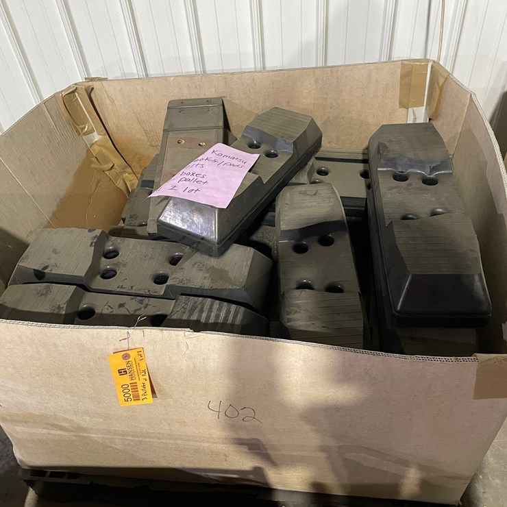 #5000 • Full Set of 238 Komatsu Rubber Liner Shoes with Bolts