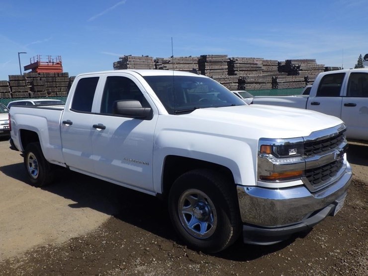 2016-chevrolet-1500-image-2