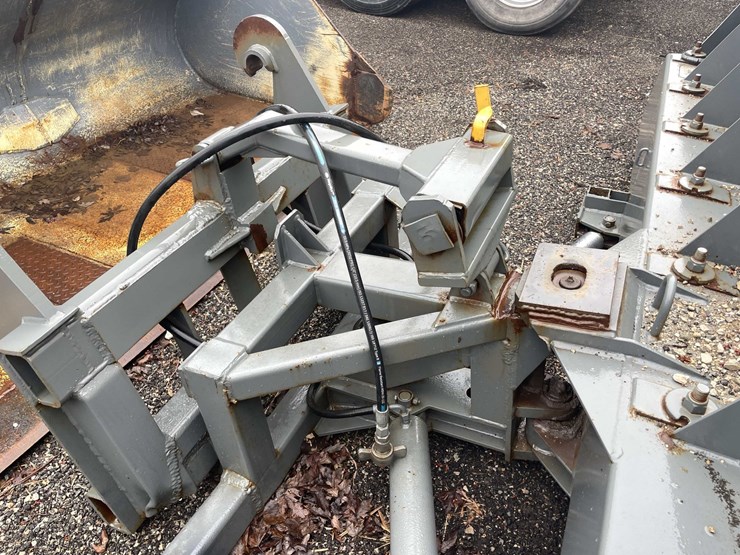 volvo-l120-image-13
