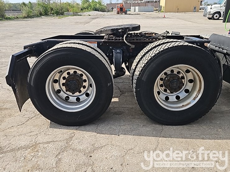 2019-freightliner-cascadia-125-image-7