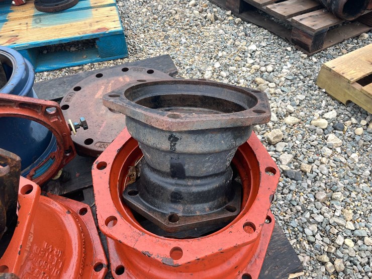 #5083-•-pallet-of-cast-iron-fittings-and-covers-image-9
