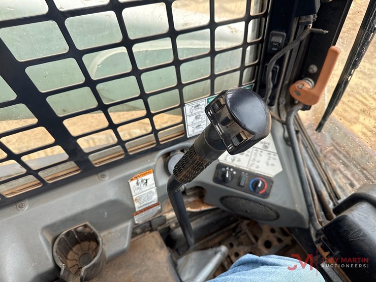 2020-bobcat-t770-image-17