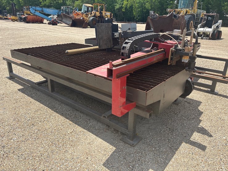 #36053-•-cutting-table-image-2