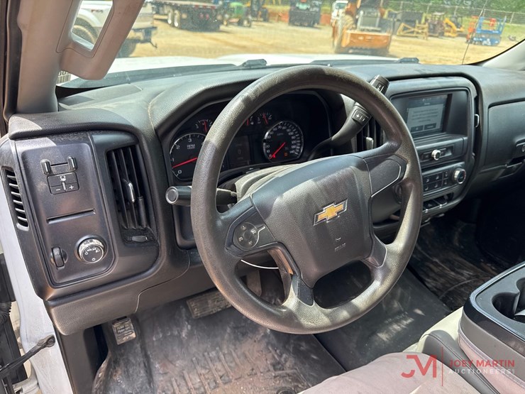 2019-chevrolet-silverado-2500-image-18