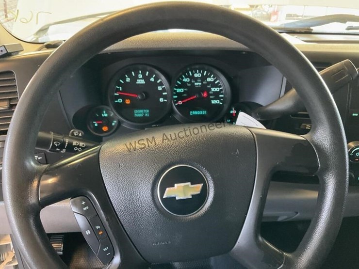 2012-chevrolet-silverado-1500-image-16