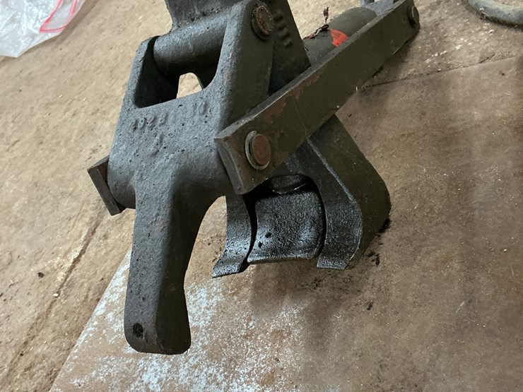 esco-tire-bead-breaker-image-11