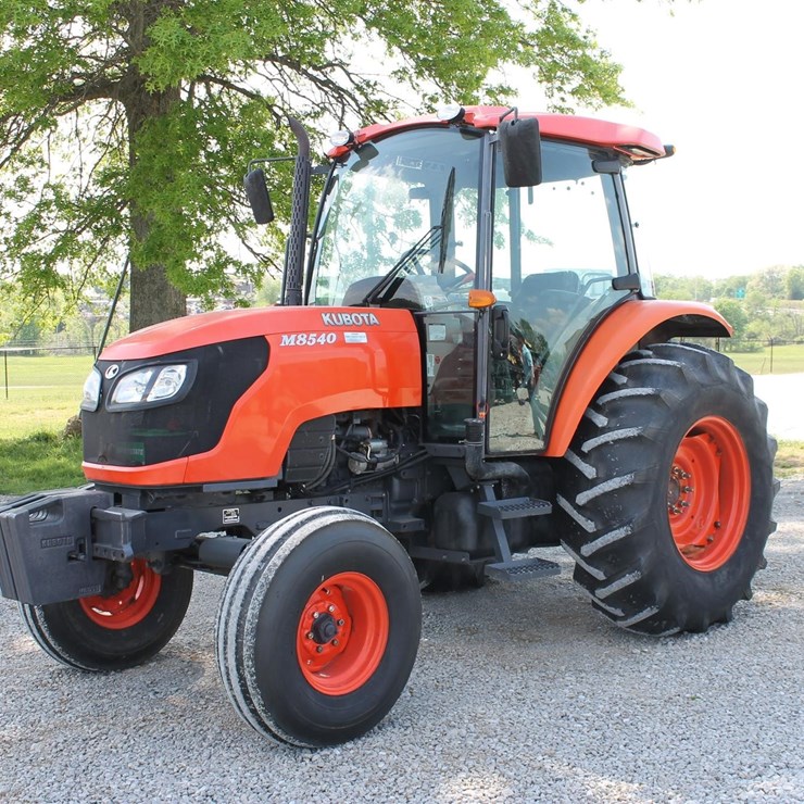 2012 KUBOTA M8540