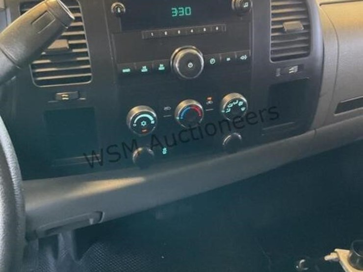 2012-chevrolet-silverado-1500-image-19