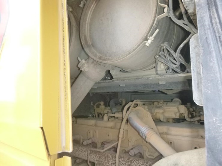 2022-caterpillar-930m-image-40