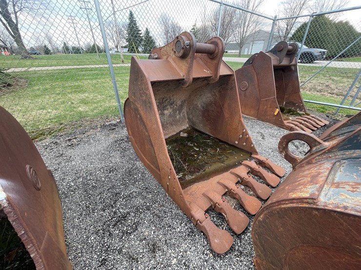 #5004-•-excavator-bucket-image-7