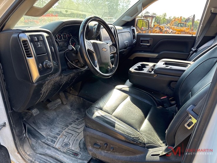 2019-chevrolet-2500-image-14