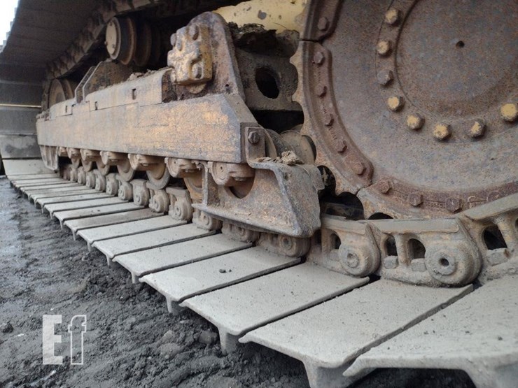 2005-deere-700h-lgp-image-24