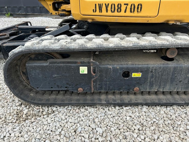 2021-caterpillar-303-image-17