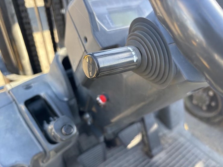 2019-caterpillar-2c6000-image-16