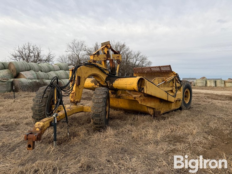 caterpillar-pull-type-scraper-image-1