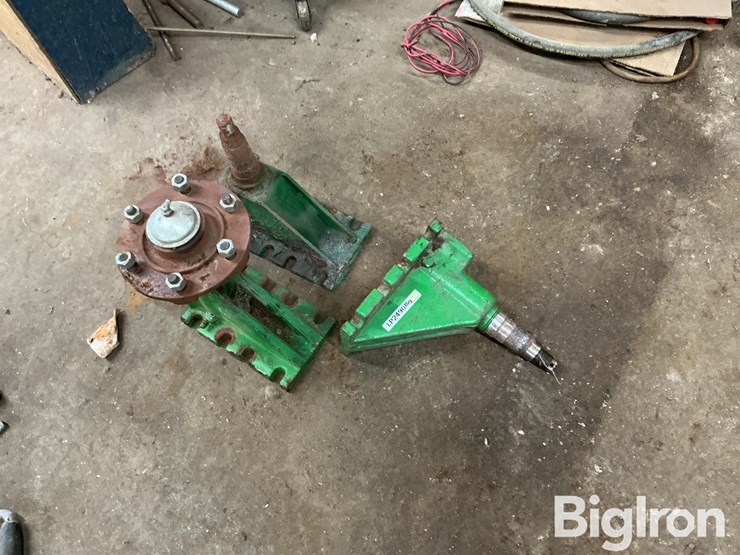 john-deere-baler-axles-image-1