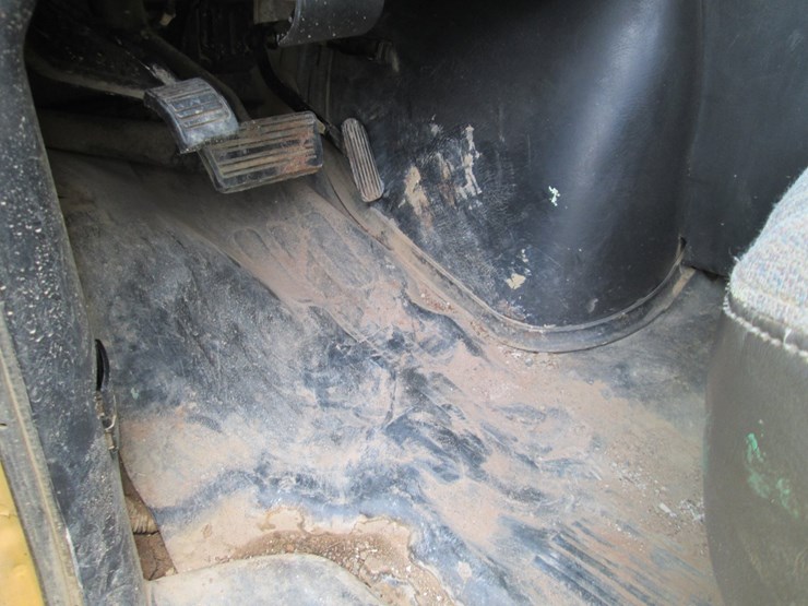 2006-gmc-3500-image-27