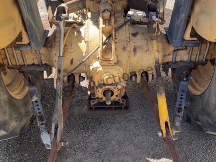 new-holland-345d-image-10