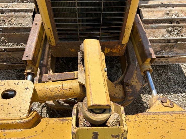 caterpillar-d4g-lgp-image-10