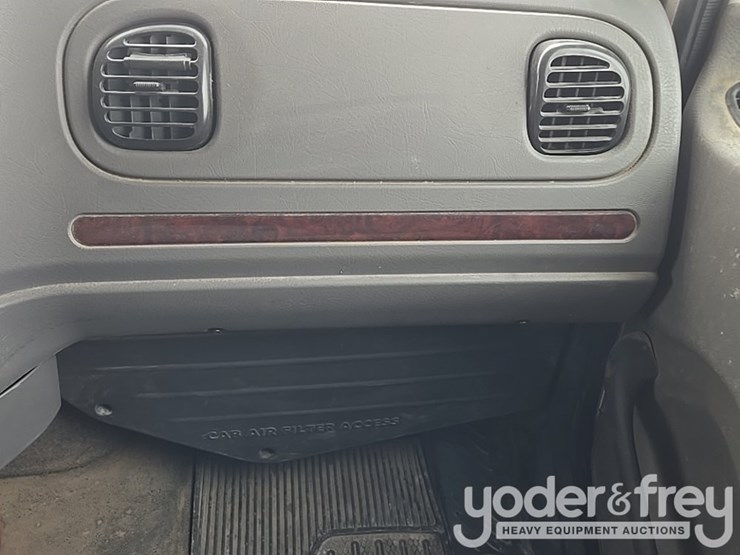 2019-freightliner-108sd-image-65