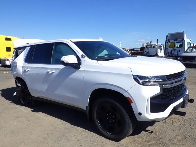 2022-chevrolet-tahoe-image-2