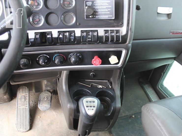 2012-kenworth-t660-image-11