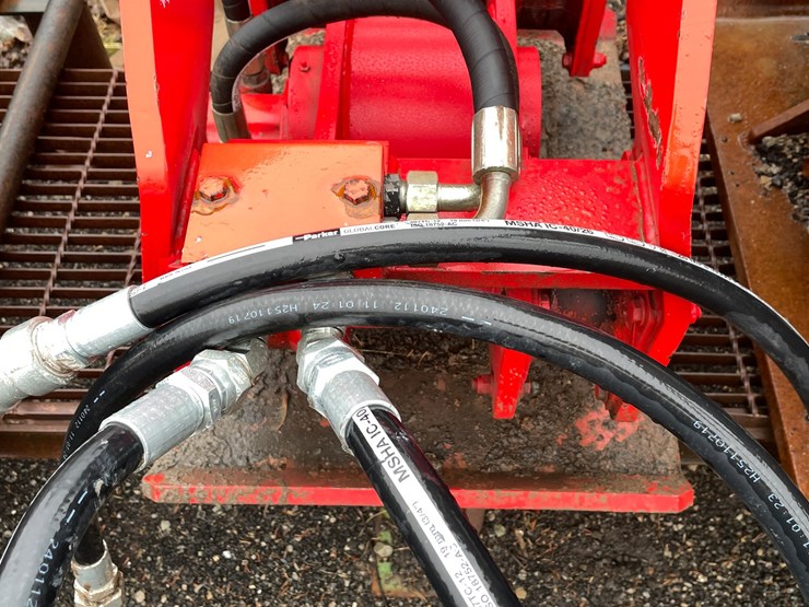 #5040-•-hydraulic-plate-compactor-attachment-image-6