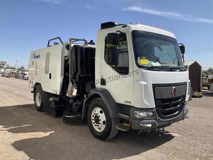2016-kenworth-k370-image-4