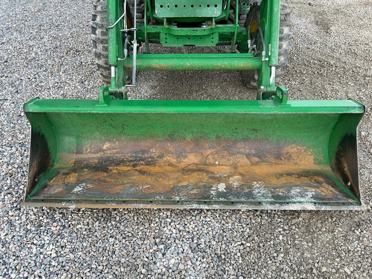 2024-john-deere-4044r-image-9