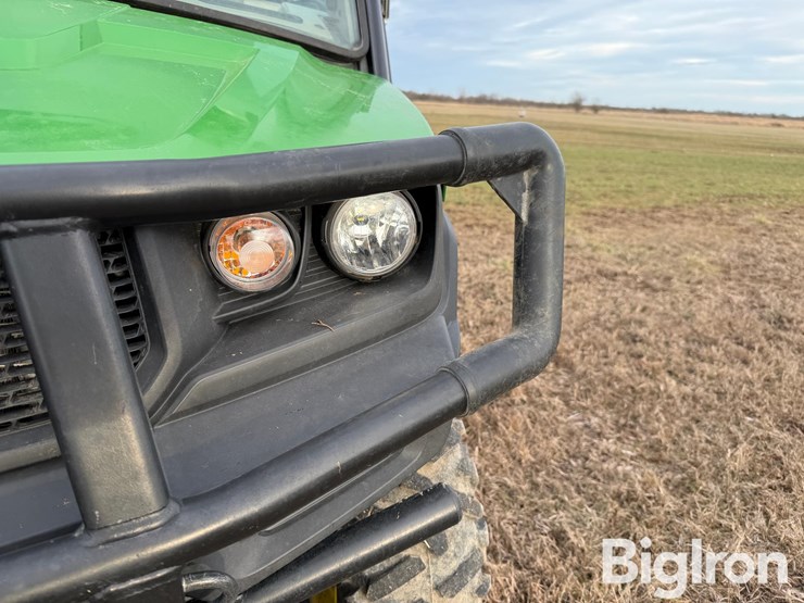 2021-john-deere-xuv-835r-gator-4x4-utv-image-11