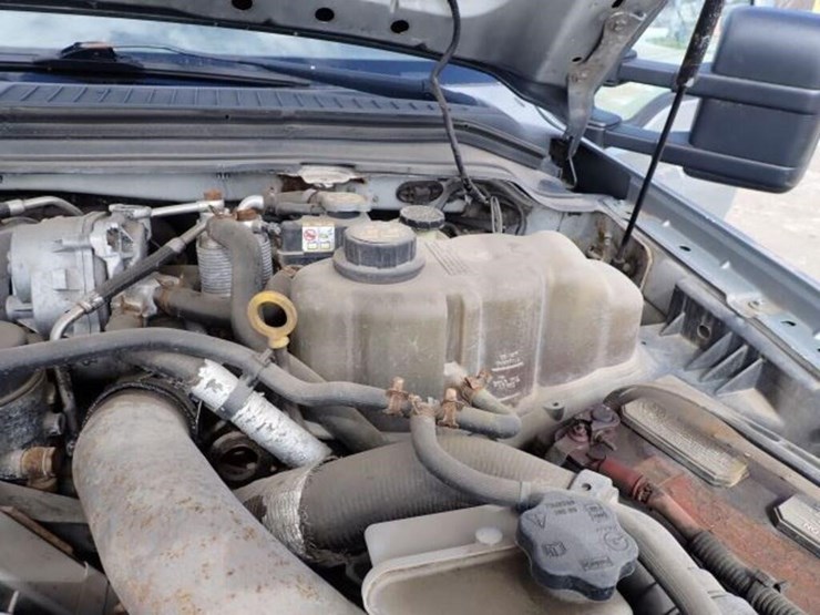 2009-ford-f550-image-41