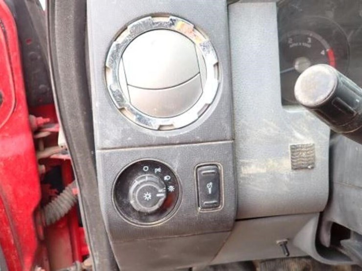 2016-ford-f550-xlt-image-17