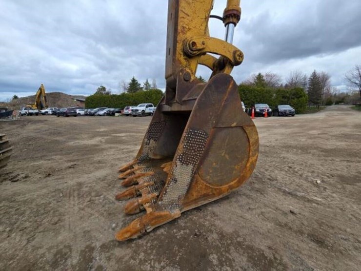 1990-caterpillar-245b-image-29