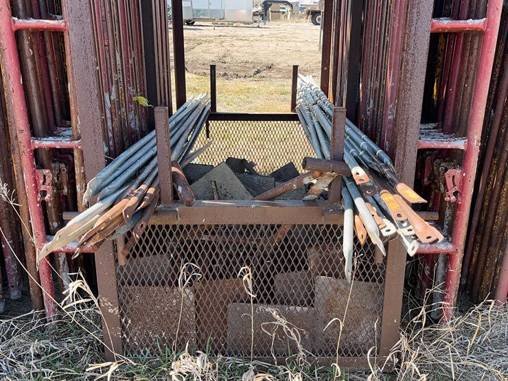 safe-way-scaffolding-on-carrying-cage-image-2