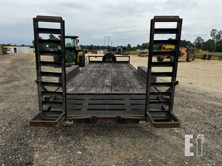 lone-wolf-bumper-pull-trailer-20'-image-3