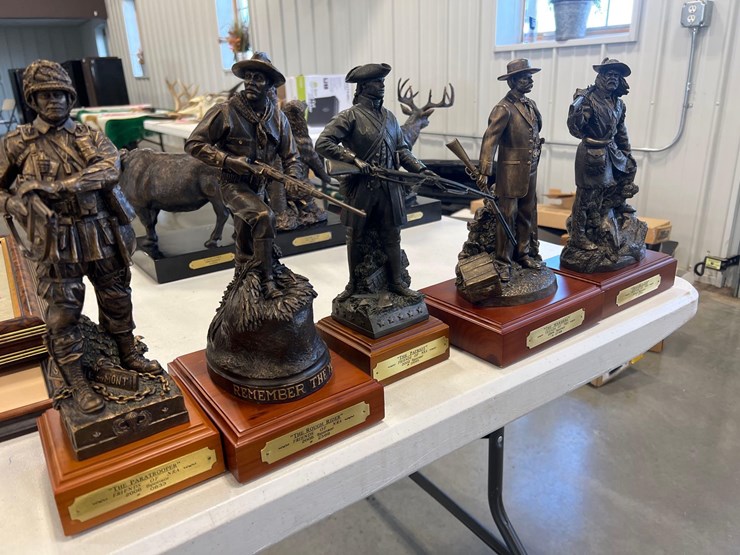 patriot-statues-image-3