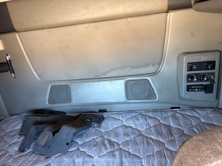 2015-international-prostar-image-8